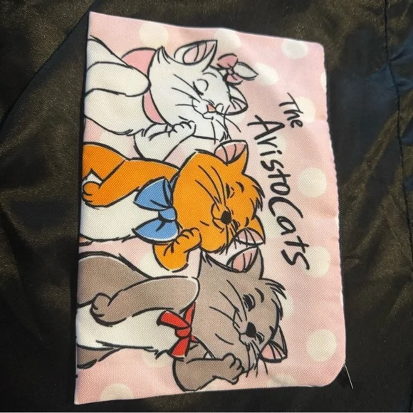 The Aristocats Makeup Bag - Picture 4 of 9